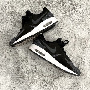 Women’s Nike Air Shoes in Black & White